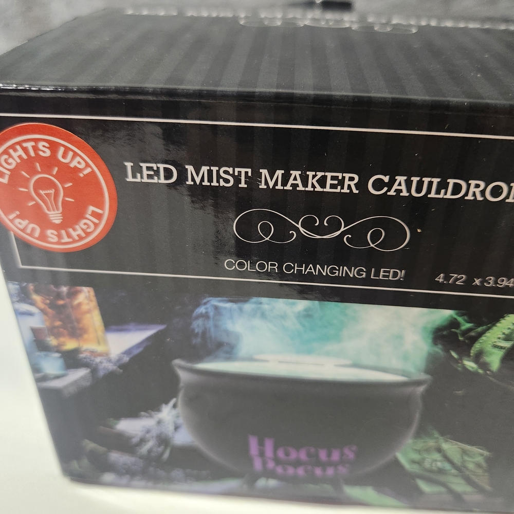 LED Mist Maker Cauldron - Picture 1 of 2